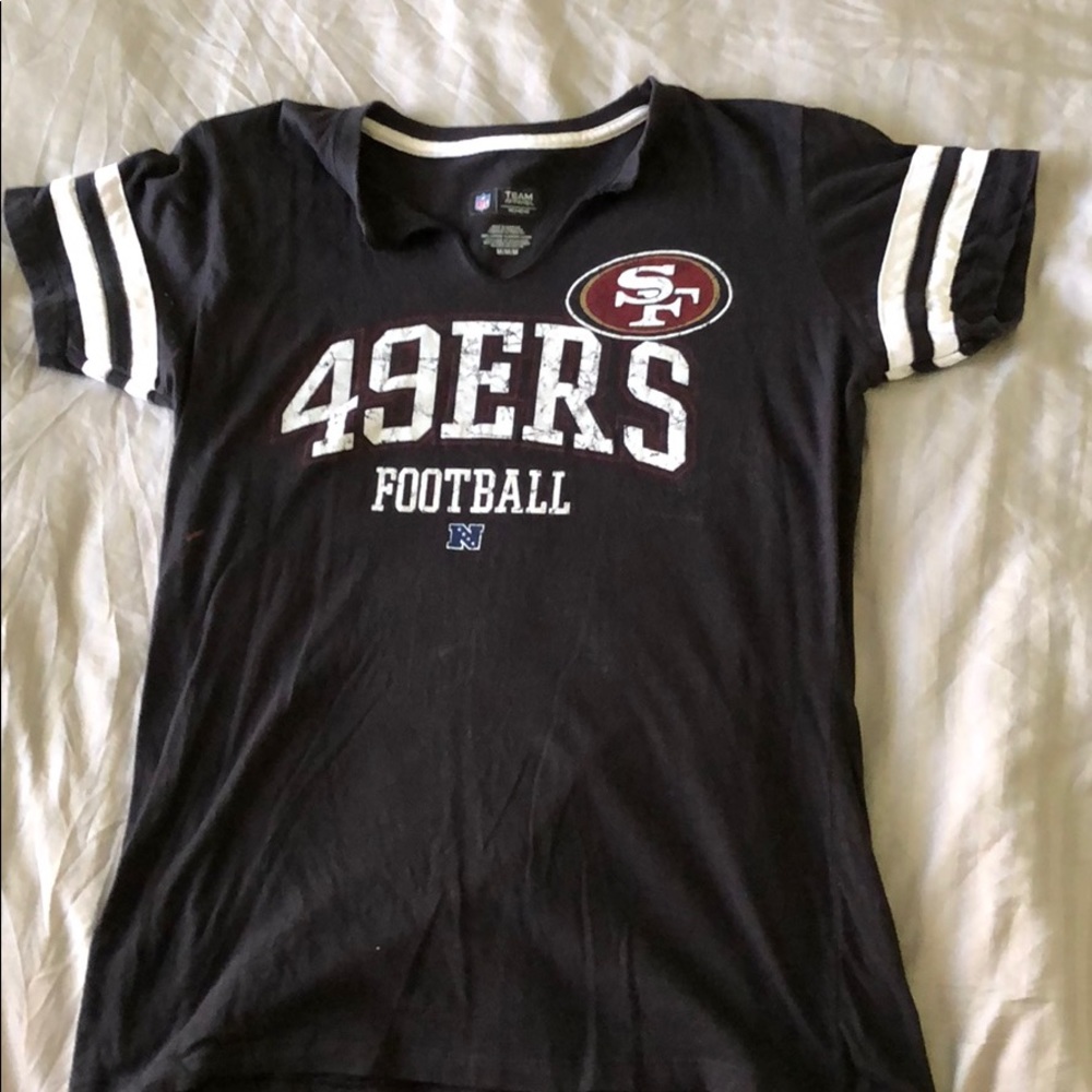 Women’s 49ers v neck t shirt